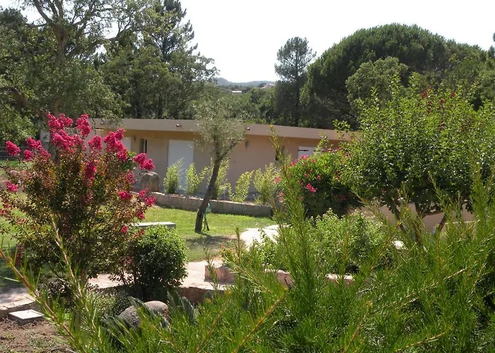 Les Jardins De Santa Giulia Penzion