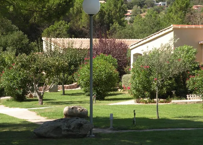 Konukevi Les Jardins De Santa Giulia *
